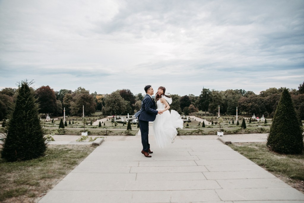 Brautpaar im Schlosspark Sanssouci bei ihrem After-Wedding-Shooting in Potsdam
